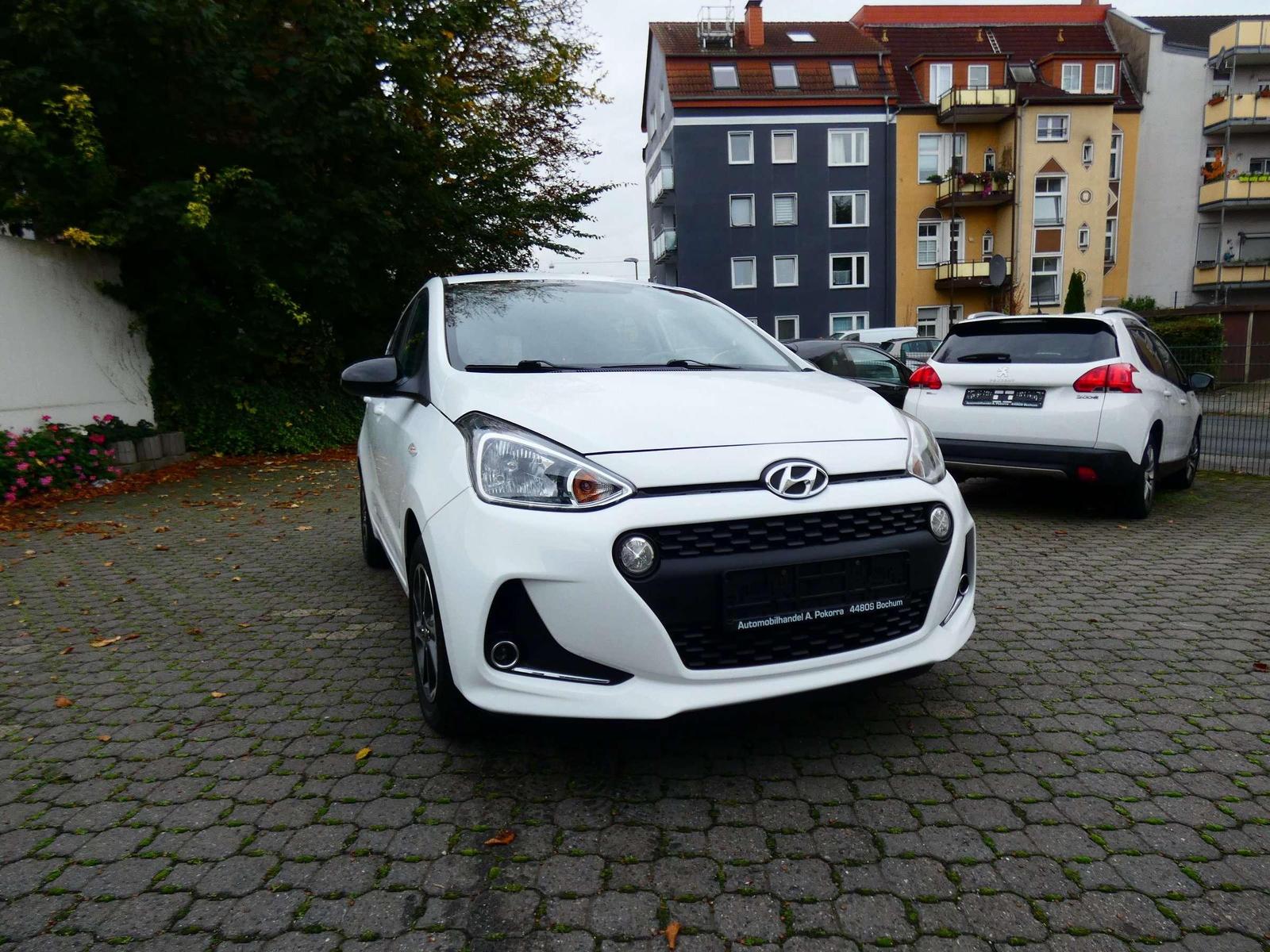 Hyundai i10 YES   AUTOMATIK