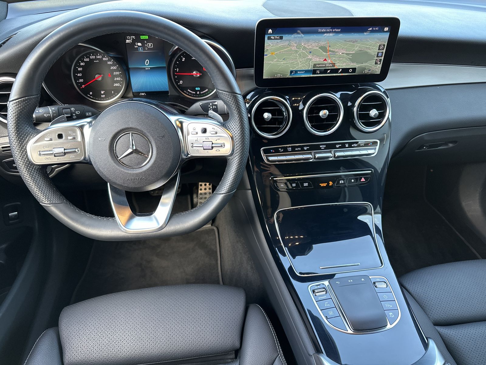 Fahrzeugabbildung Mercedes-Benz GLC 300de 4Matic AMG-Line NAV+LED+KAMERA+HEAD-UP