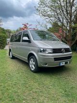 Volkswagen T5 Caravelle TOP Gepflegt - silberne Volkswagen T5 Caravelle