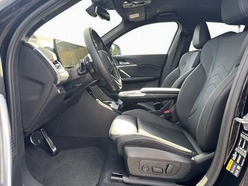 2025 BMW IX2 照片 10