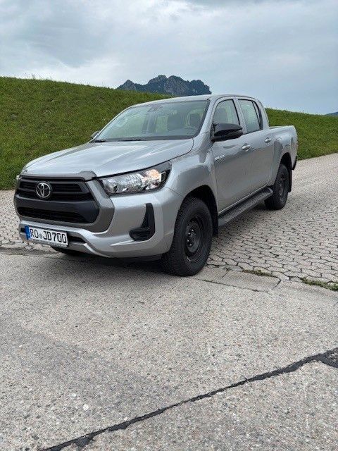 Toyota Hilux Double Cab 4X4 Schalter AHK Kamera