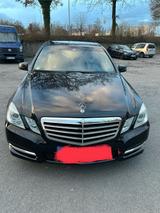 Mercedes-Benz Mercedes E Klasse 300 Avantgarde - Mercedes-Benz E 300 in Bielefeld