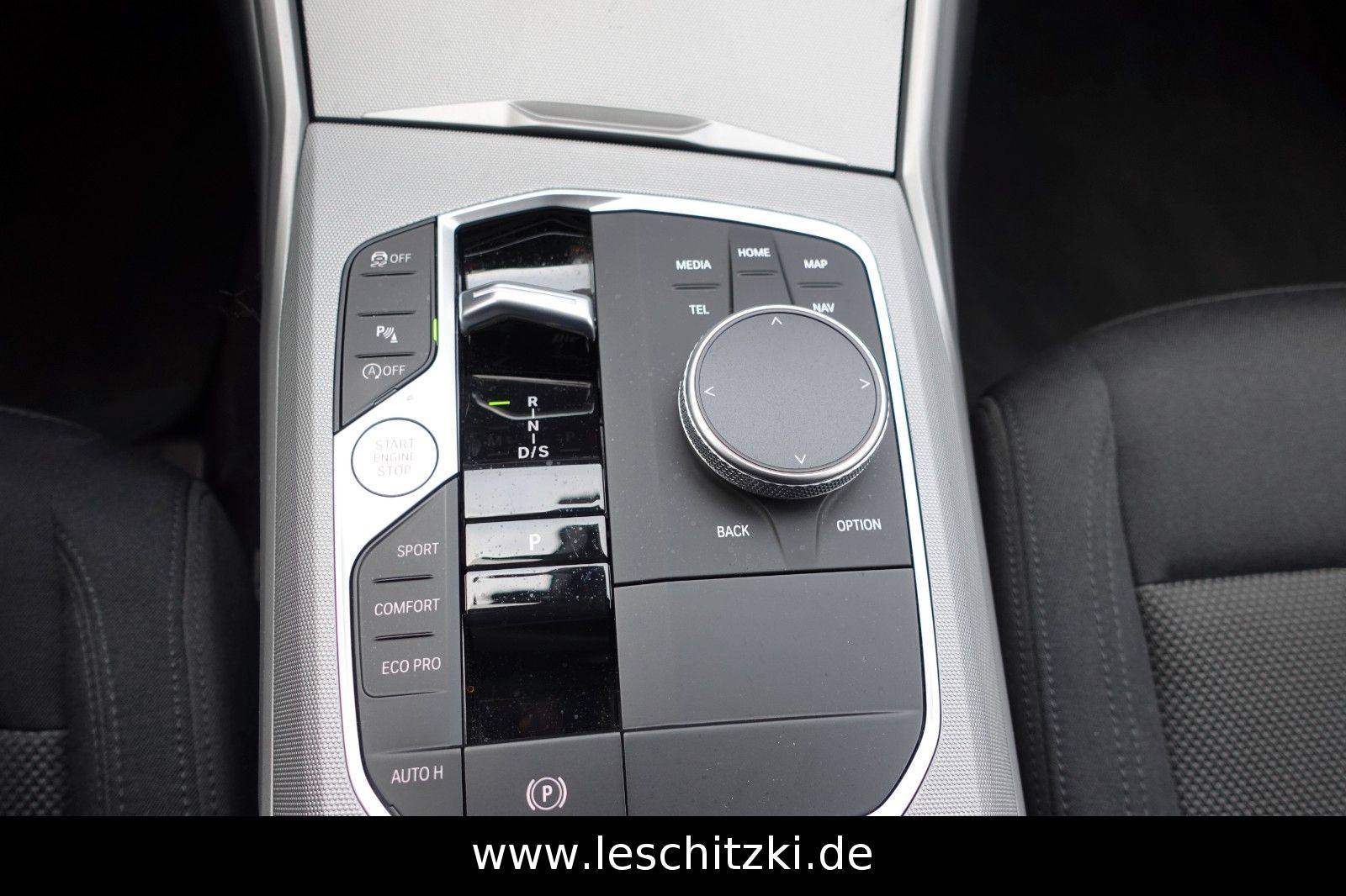 BMW 320i Touring Automatik/LED/Navigation foto 23