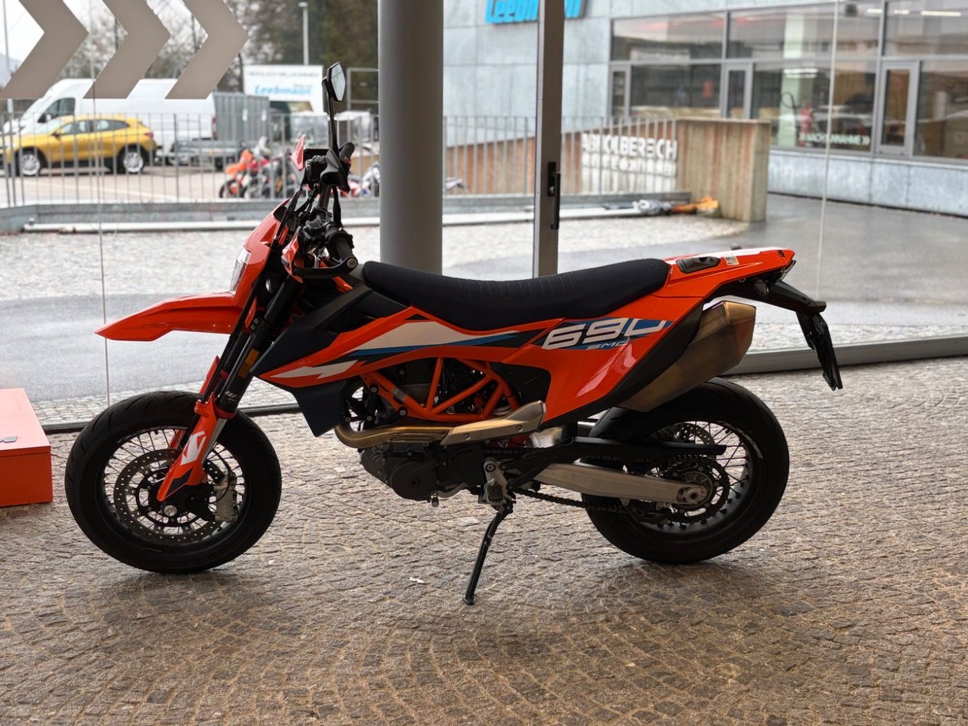 Fahrzeugabbildung KTM 690 SMC-R 2024