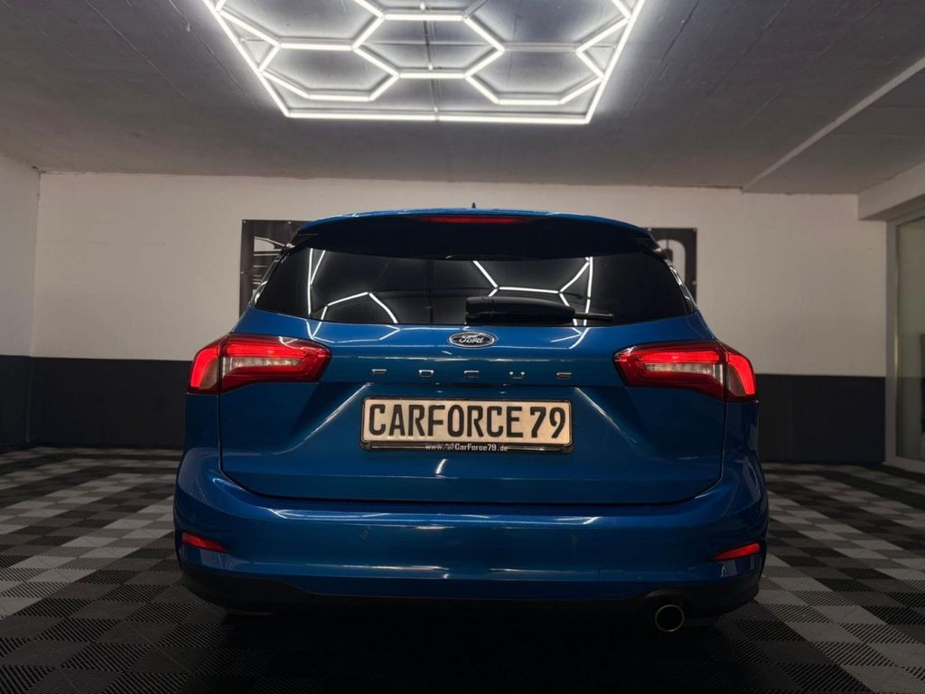 FORD Ford Focus NAVI DAB USB ISOFIX LENK+SITZHZG FORD Ford Focus NAVI DAB USB ISOFIX LENK+SITZHZG