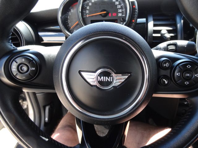 Fahrzeugabbildung MINI Cooper Cabrio/2.Hd/Leder/Navi/PDC/SitzH/H&K/