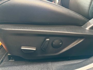 Ford Focus Lim. *ST-Line*ACC*Spurhalte*Keyless*B&O*