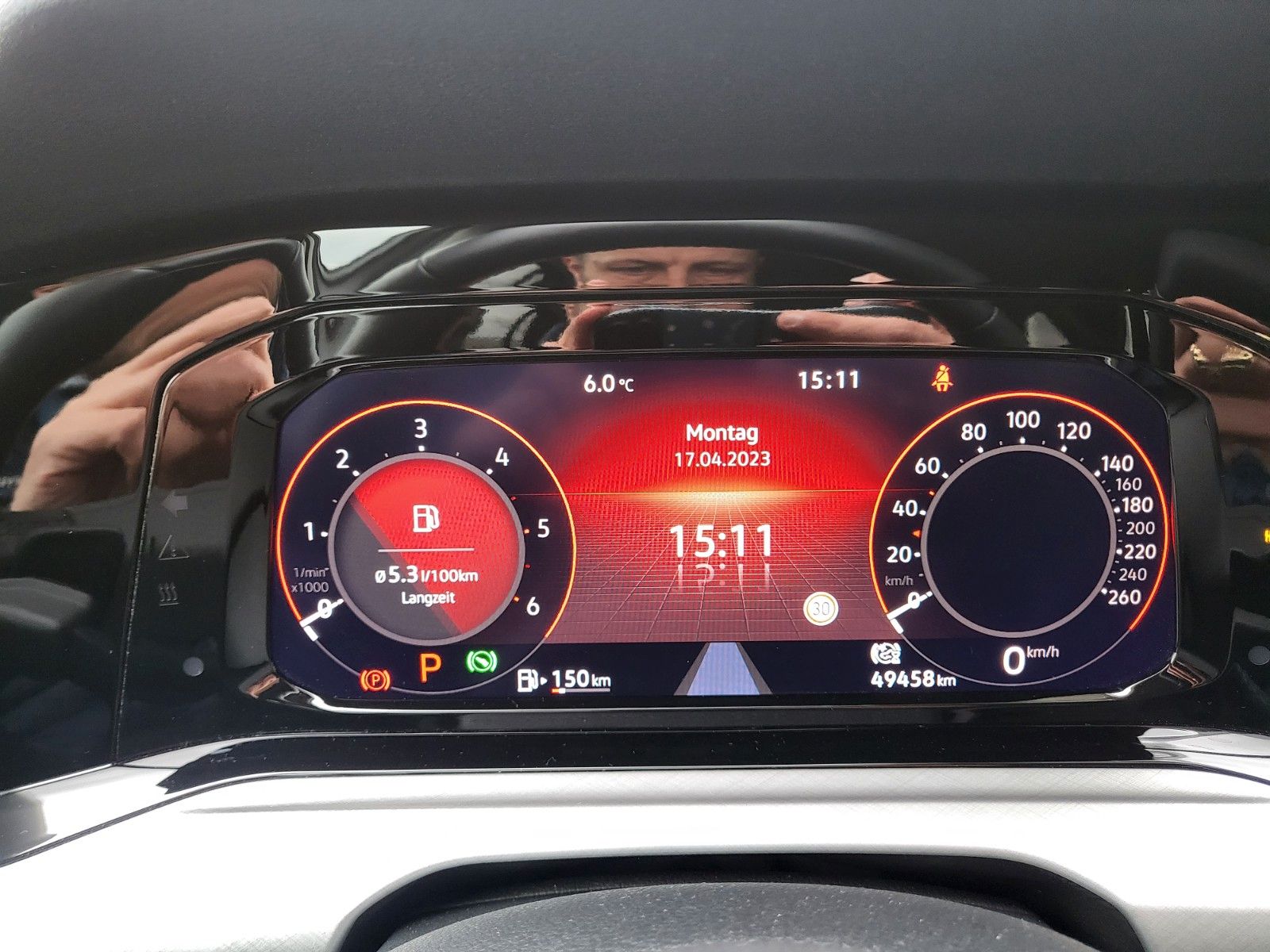 Fahrzeugabbildung Volkswagen Golf VIII Variant 2.0 TDI DSG Life AHZV NAVI