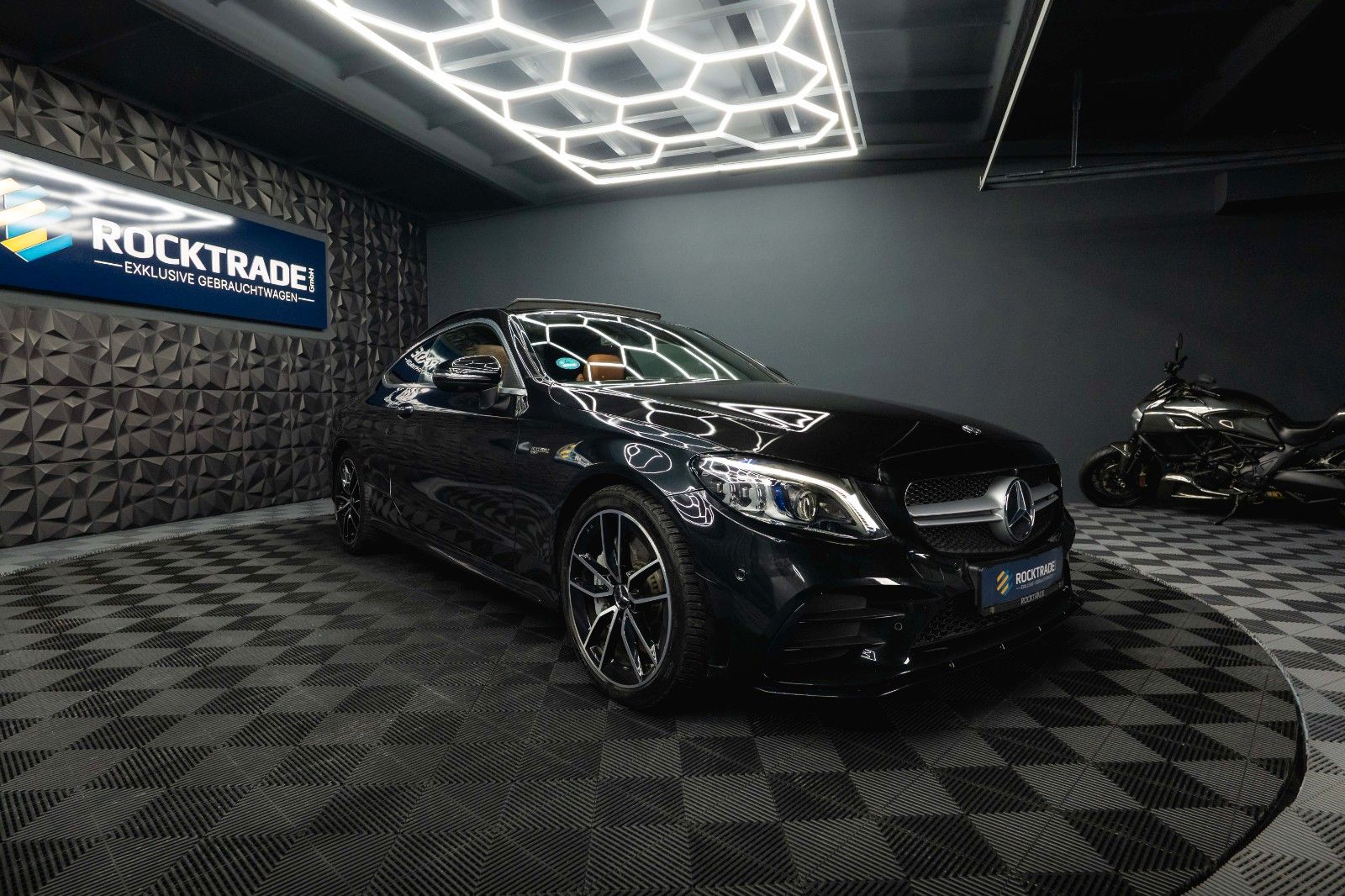 Fahrzeugabbildung Mercedes-Benz C 43 AMG Coupe 4Matic*LED*Virtual*Pano*Burmester