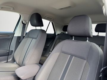 Volkswagen T-Roc - 12