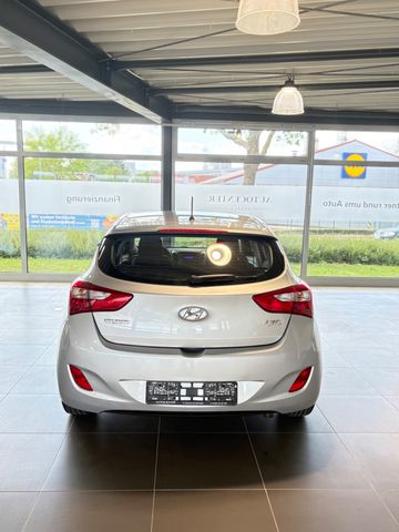 HYUNDAI i30 Trend Automatik - Bild 5