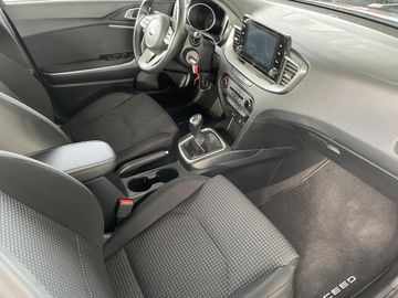 Bild 6 Kia cee'd Sportswagon CEED SW SILVER 1.0 T SHZ, KAMERA, PDC, KLIMAAUTO