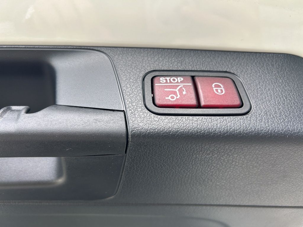 Fahrzeugabbildung Mercedes-Benz GLB 200 Night Paket*MULTIBEAM LED*360*AppleCarPl