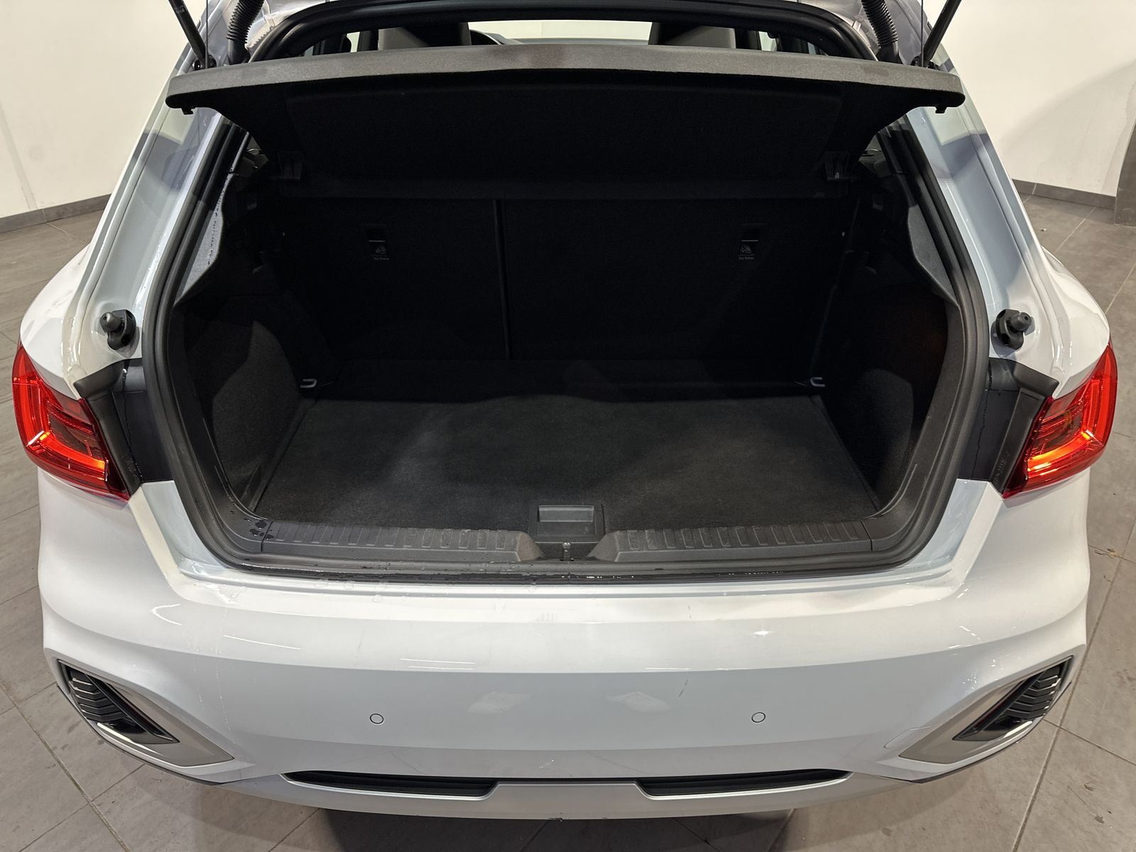 Fahrzeugabbildung Audi A1 30 TFSI City Carver S-Line NAV+LED+V-COCKPIT