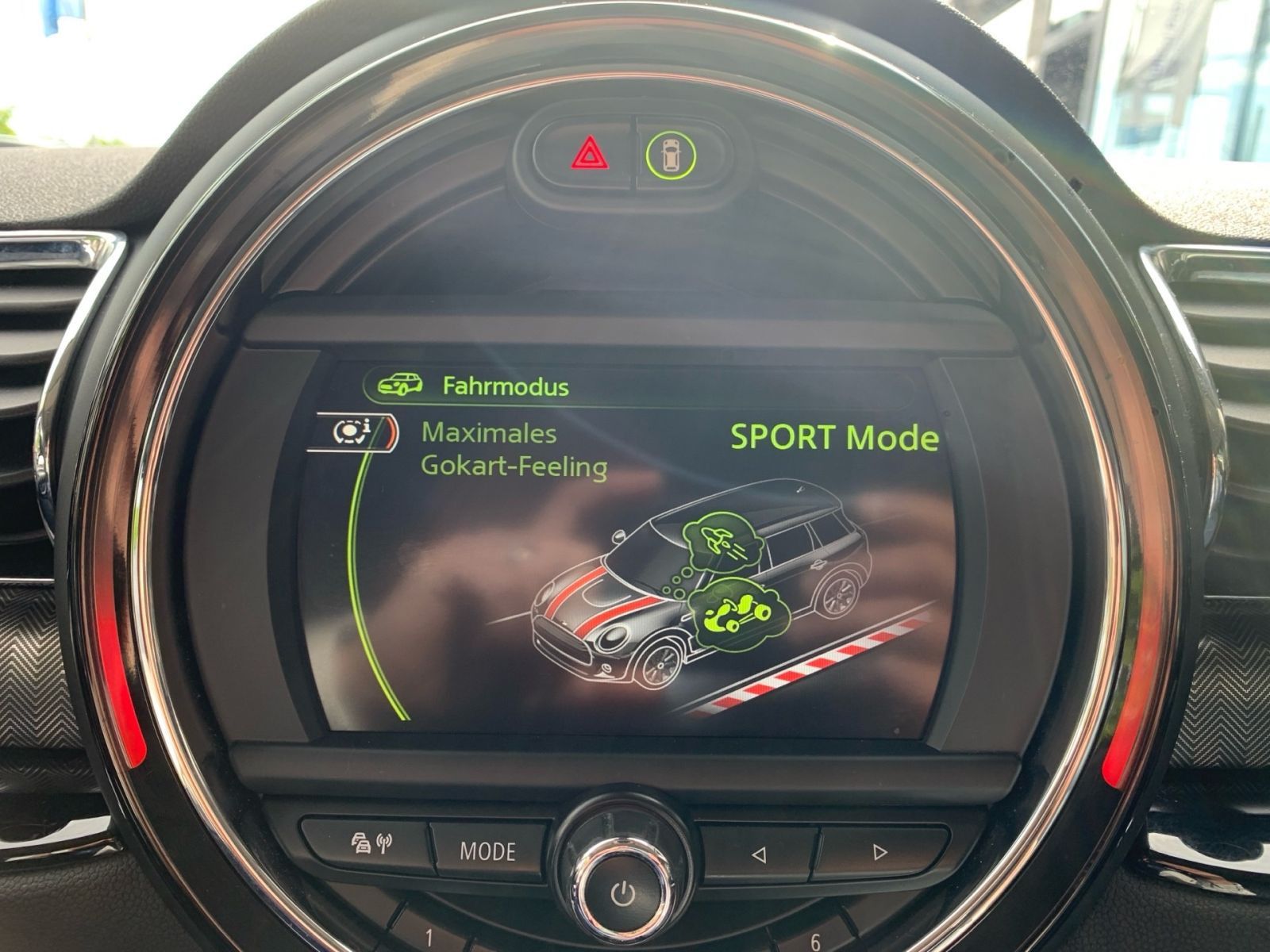 Fahrzeugabbildung MINI Clubman Cooper 1.5 Navi Leder LED PDC