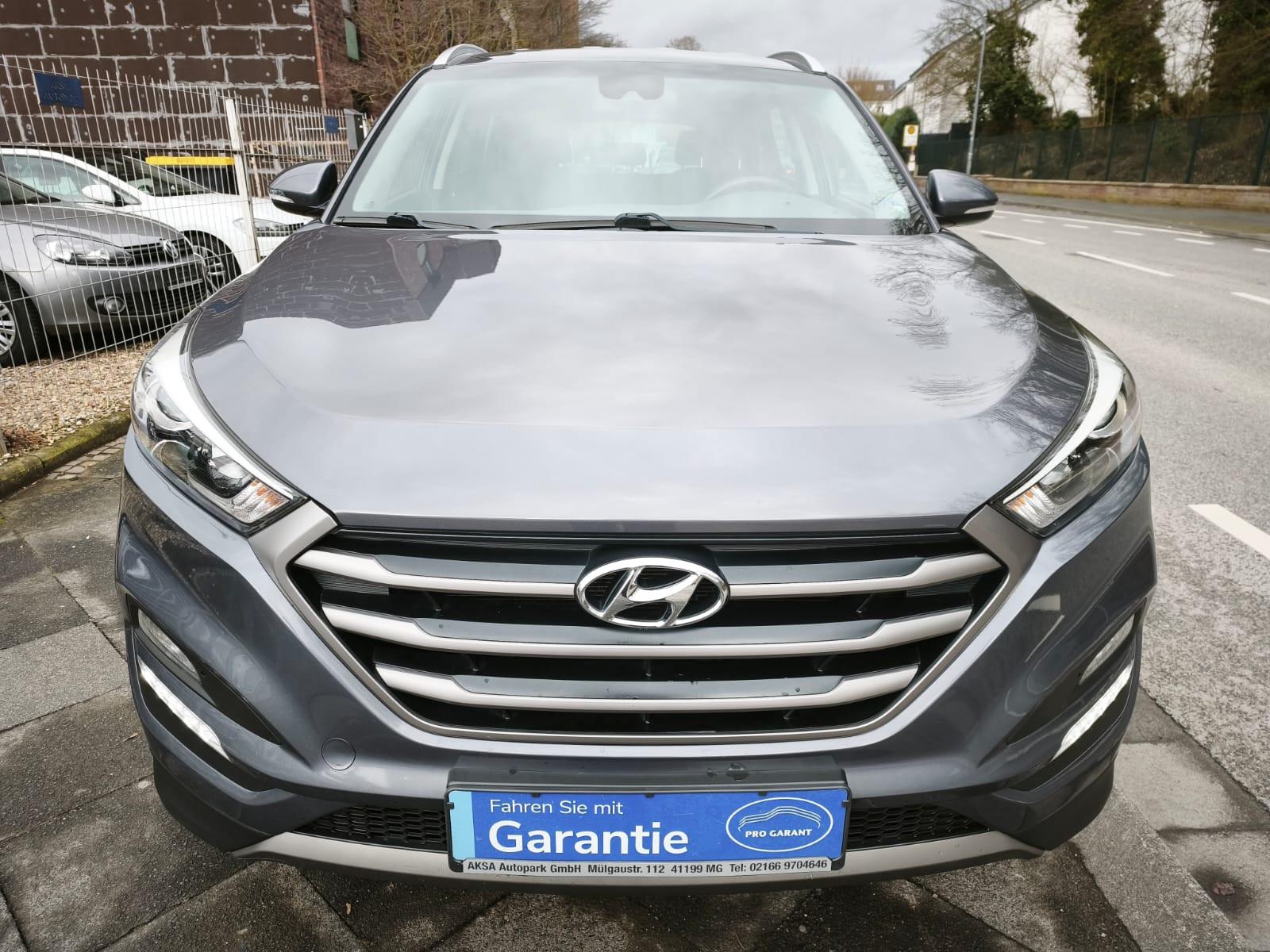 Hyundai Tucson blue Intro Edition 2WD