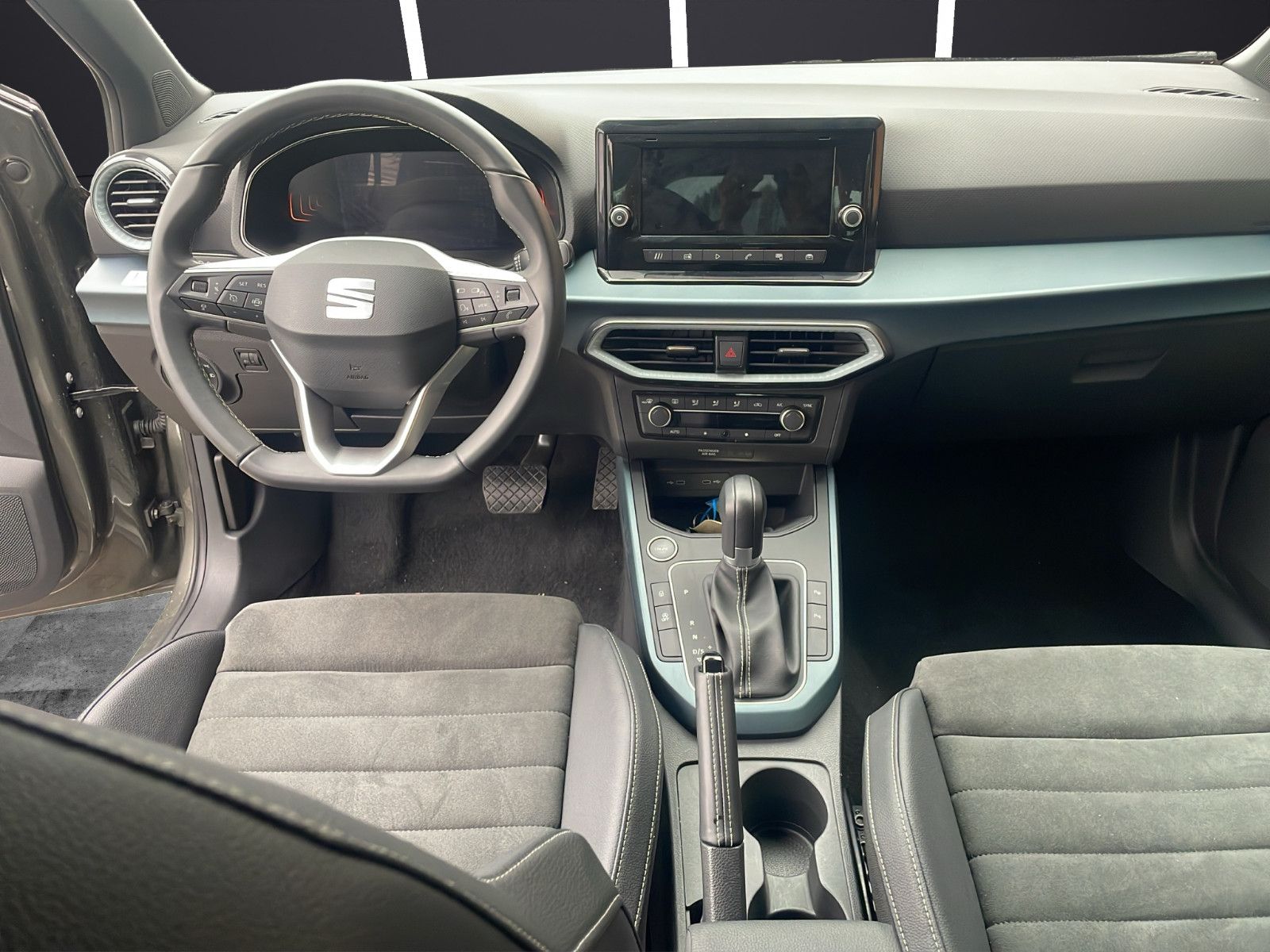 Fahrzeugabbildung SEAT Arona Xperience*CarPlay*Kamera*Ambiente*Sport*