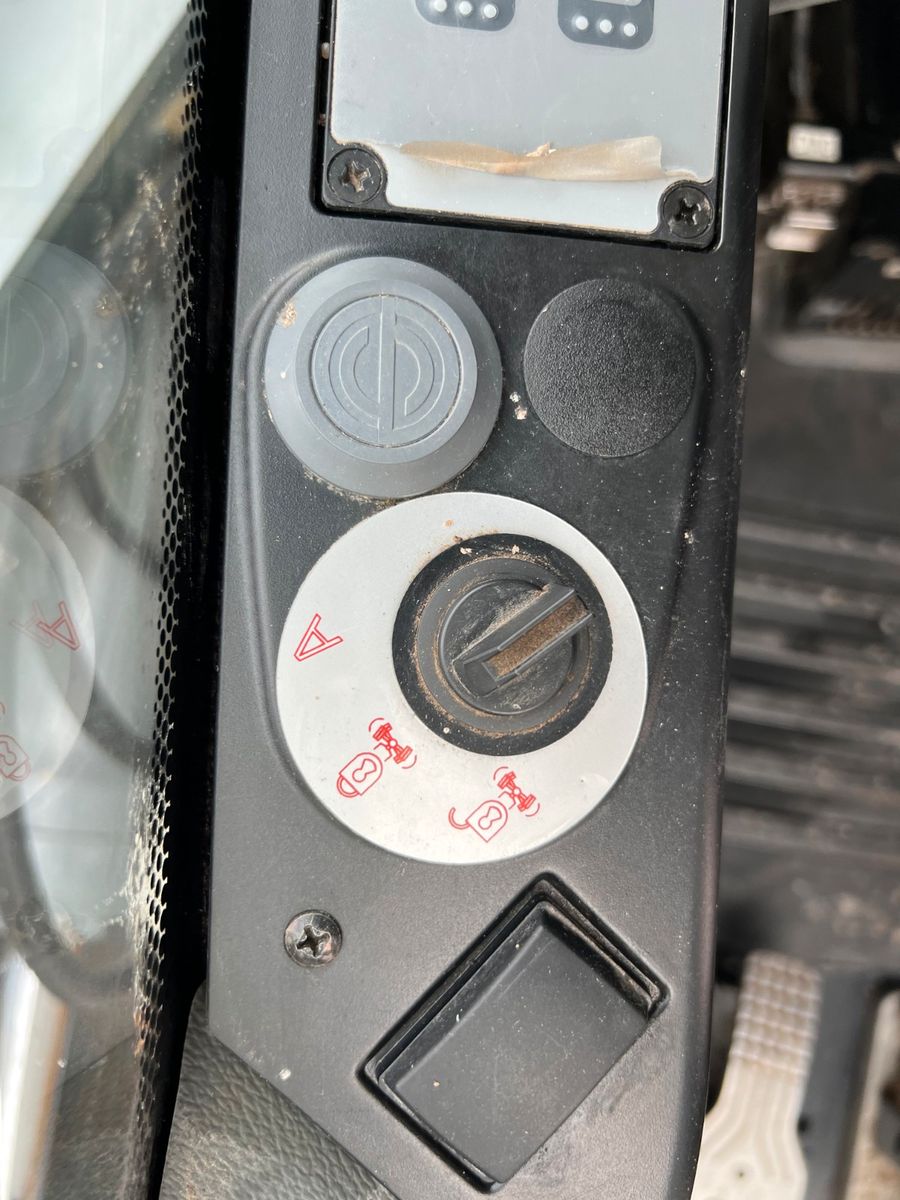 Fahrzeugabbildung Liebherr A 910 C Litronic / 2.381h / SW33