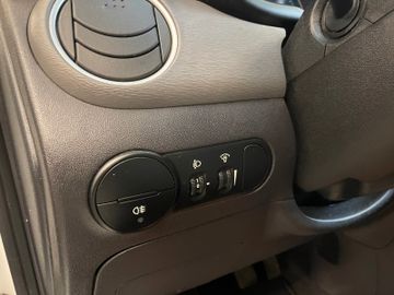 Hyundai i10 Edition+ *TÜV-042027*RADIO*CD*AUX*ISOFIX*