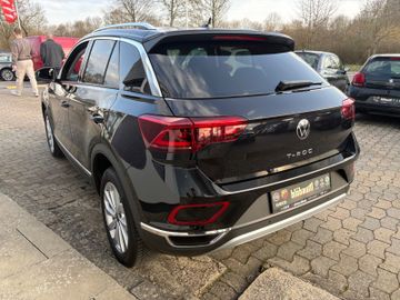 Fahrzeugabbildung Volkswagen T-Roc 1.5 TSI Style DSG AHK Navi Matrix