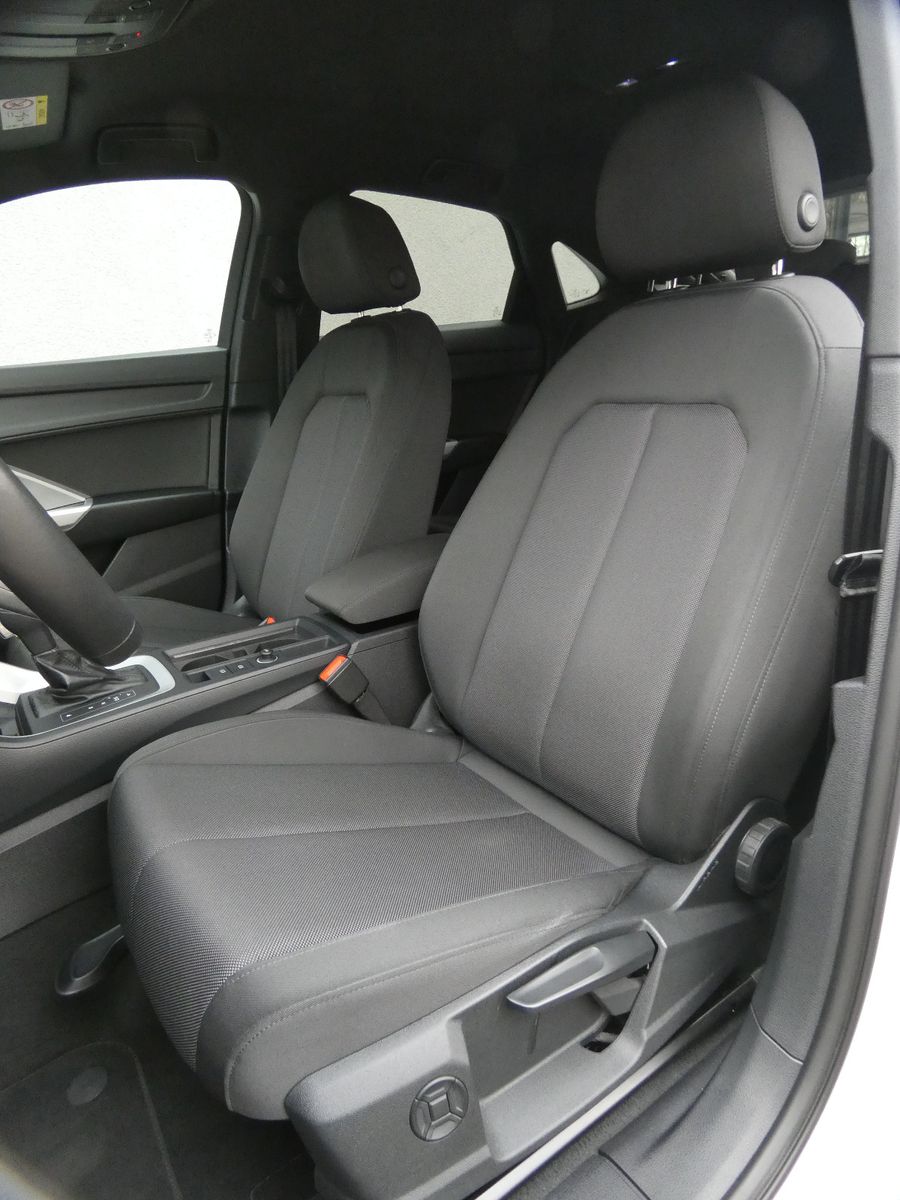 Audi Q3 Sportback 35 TDI S-tronic/Business/LEDdyn/18" foto 8
