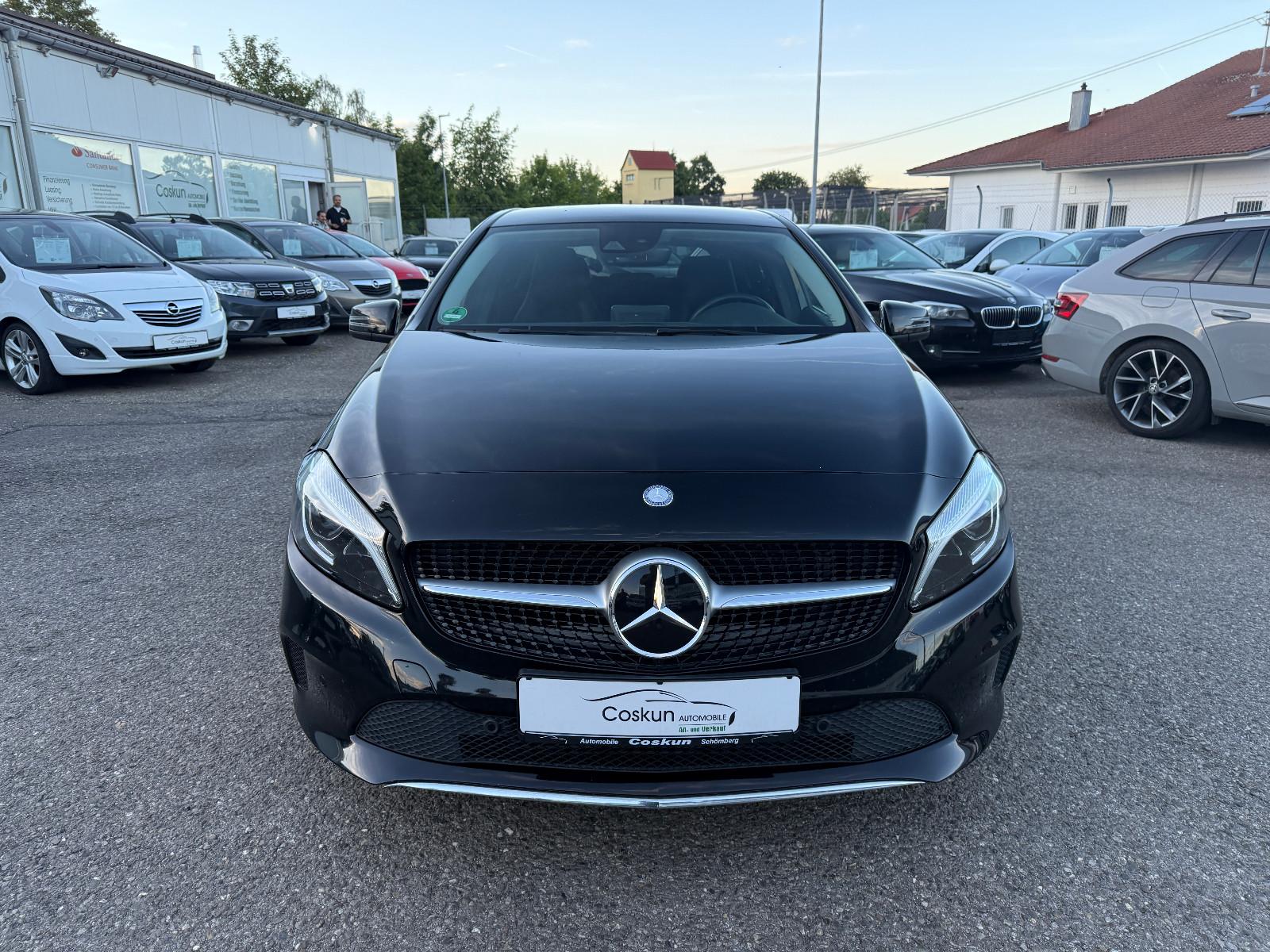 Mercedes-Benz A 220d 4 MATIC *NAVI*LEDER*KLIMA*CAMARA*SHZ*
