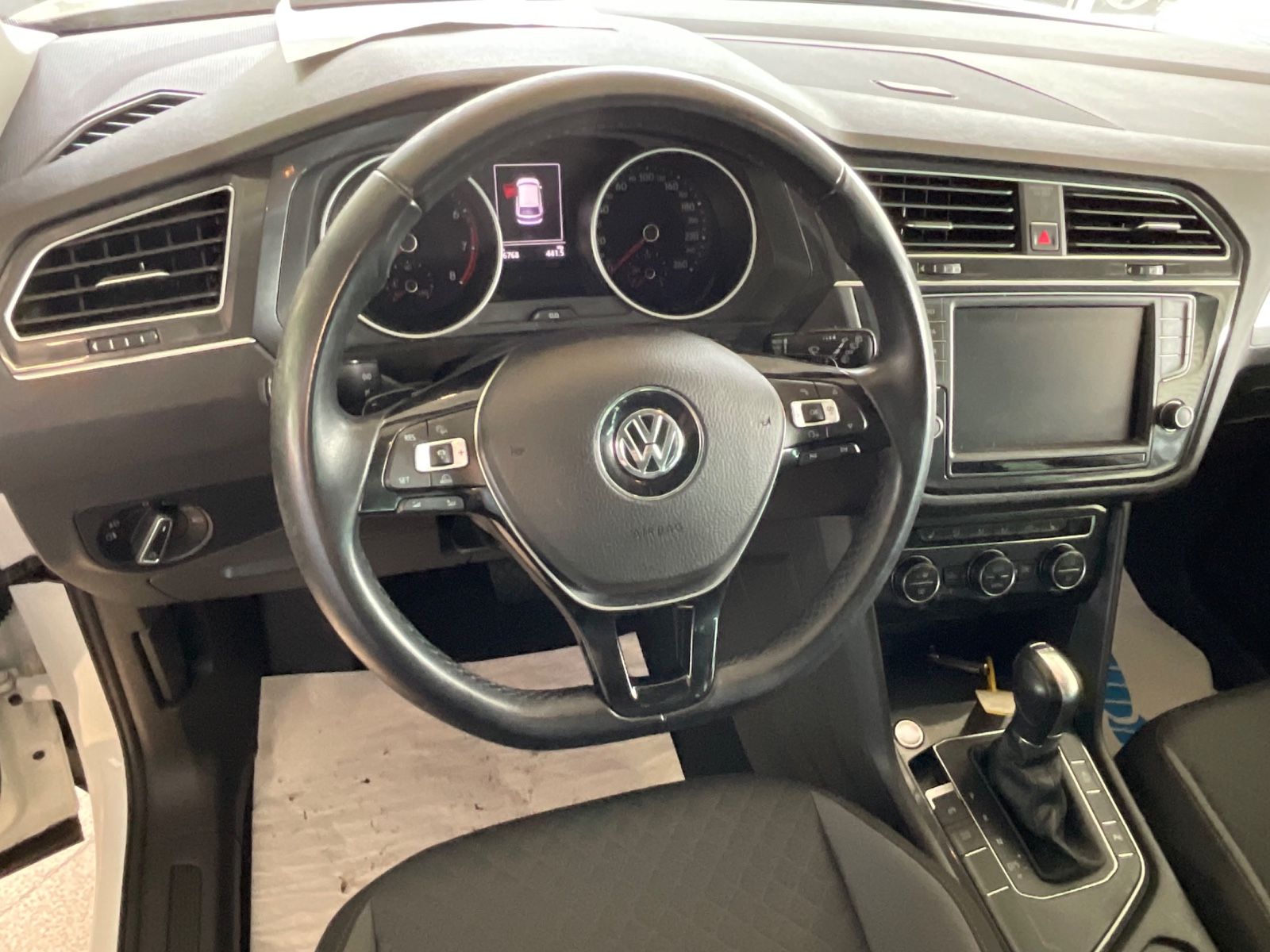 Fahrzeugabbildung Volkswagen Tiguan 1.4TSI DSG Comfortline *LED*NAVI* 1.HAND*