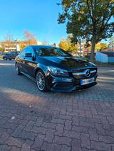 Mercedes-Benz CLA 220 d 4MATIC Coupe AMG Line+Navi+DCT - schwarze Mercedes-Benz CLA 220
