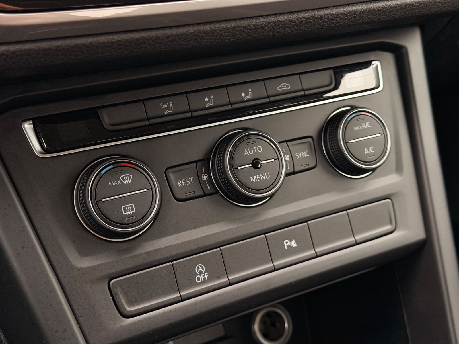 Touran Trendline *7-Sitze*Tempomat*ParkPilot*