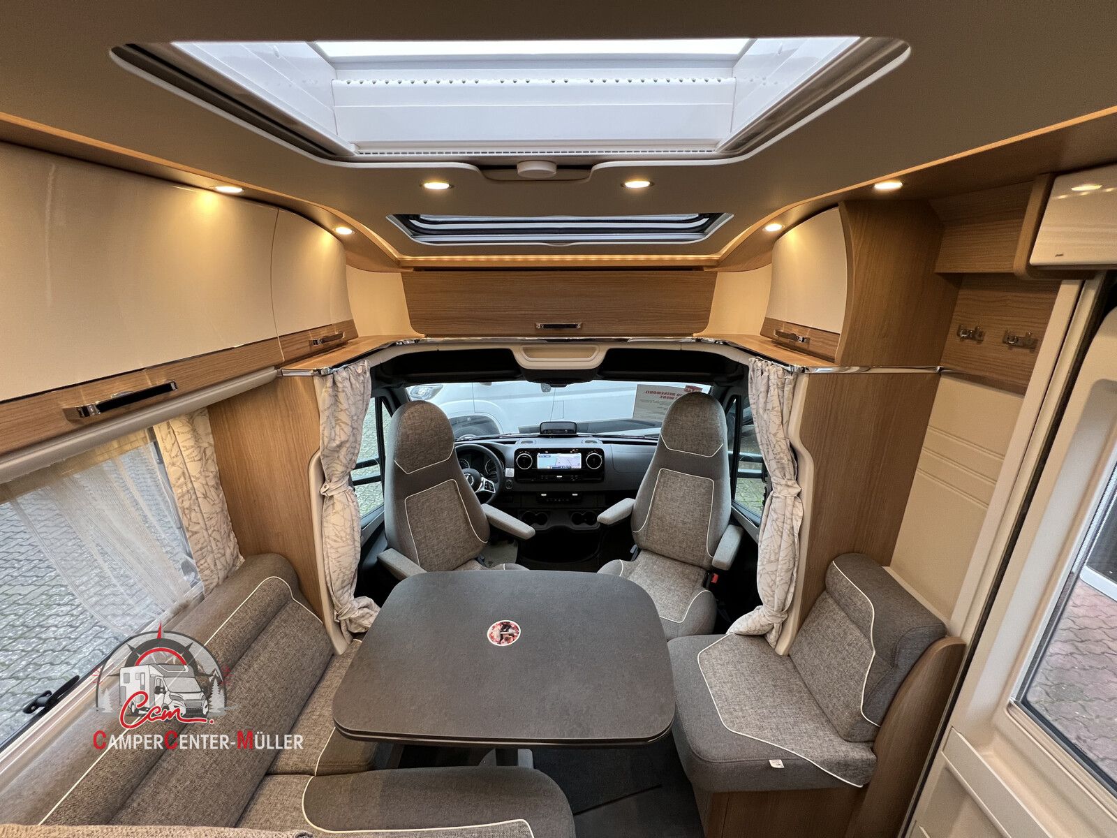 Fahrzeugabbildung Malibu T 450 RB LE comfort Mercedes