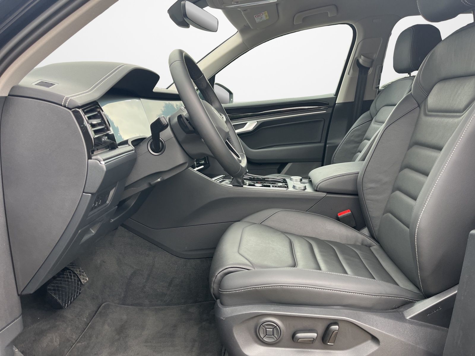 Volkswagen Touareg 3.0 TDI 4M AHK Navi LED Leder Kamera PD foto 8