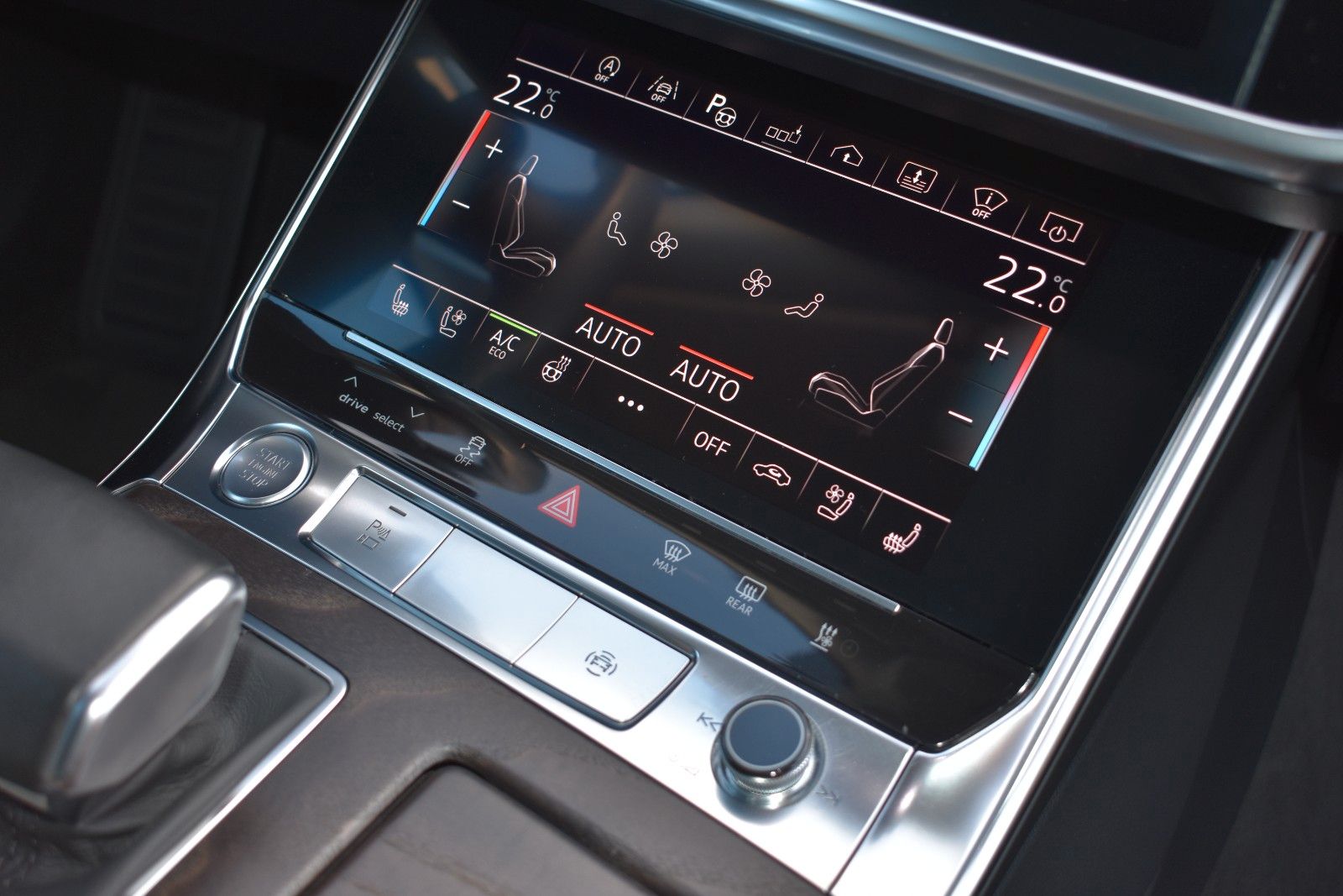 Fahrzeugabbildung Audi A6 55 TFSI quattro sport HUD Pano Standh. Nachts