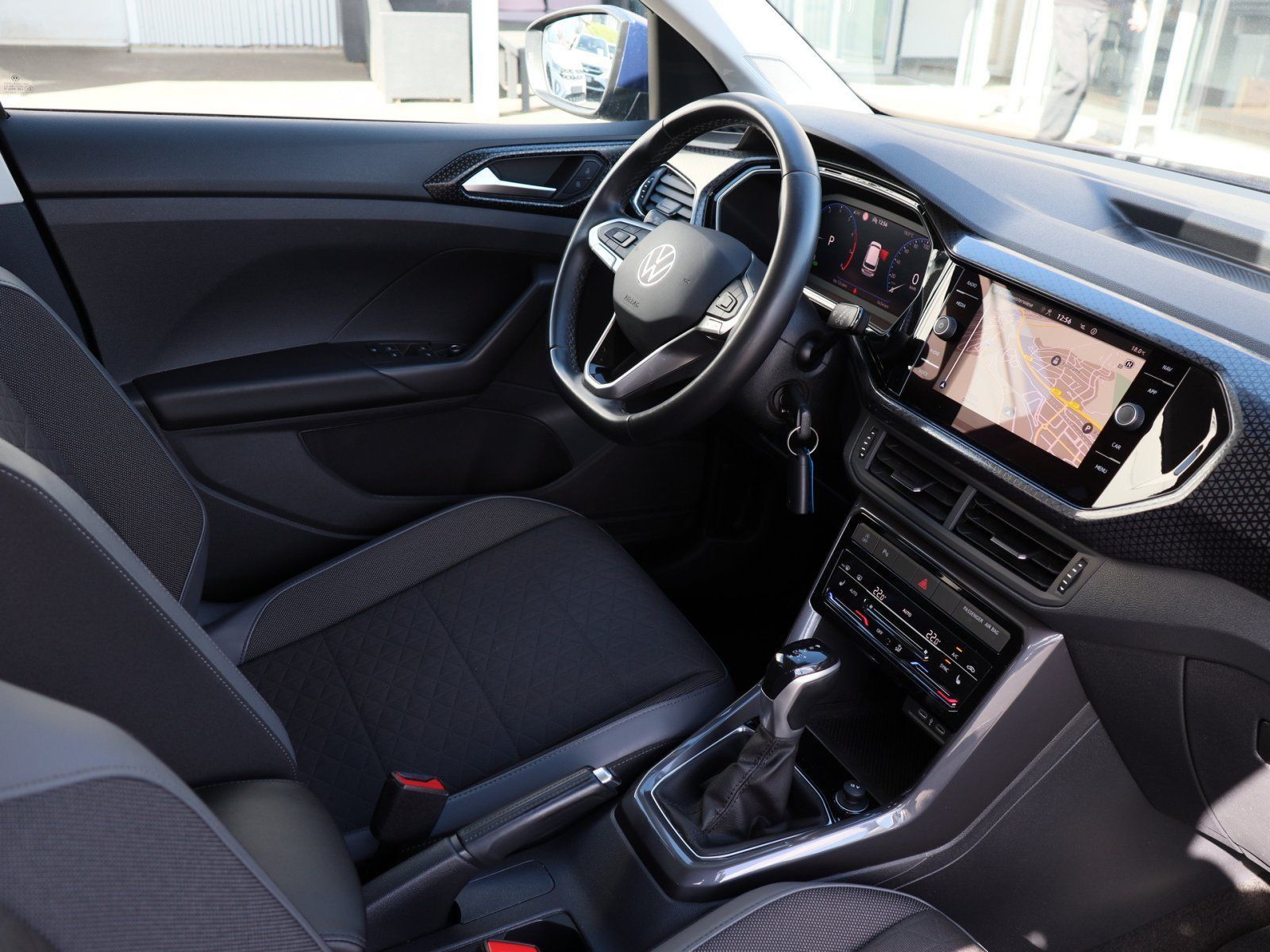 Volkswagen T-Cross 1.5 TSI Style ACC LED Navi App-Connect foto 3