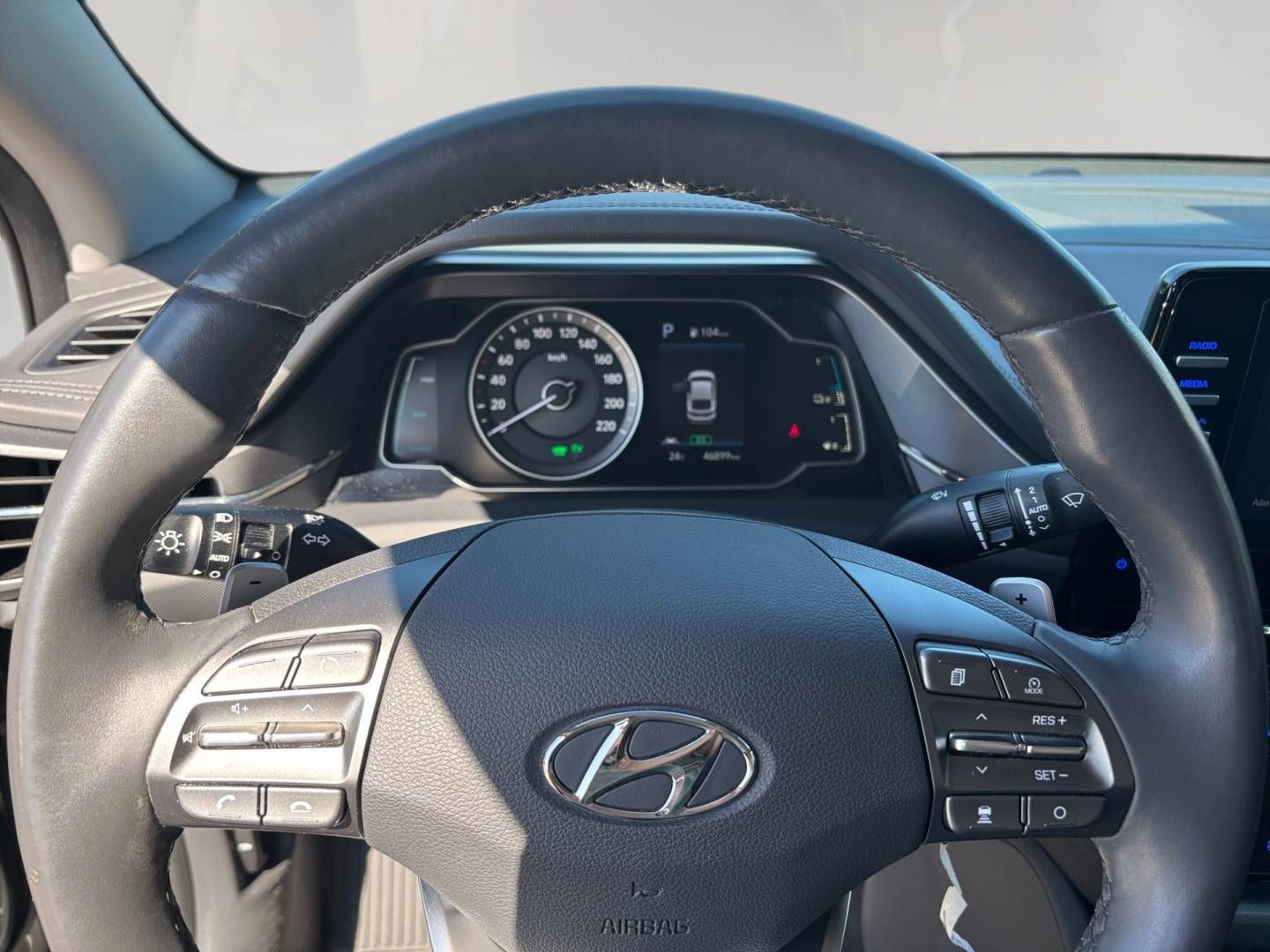 Fahrzeugabbildung Hyundai IONIQ Facelift PLUG IN Hybrid TREND-Paket