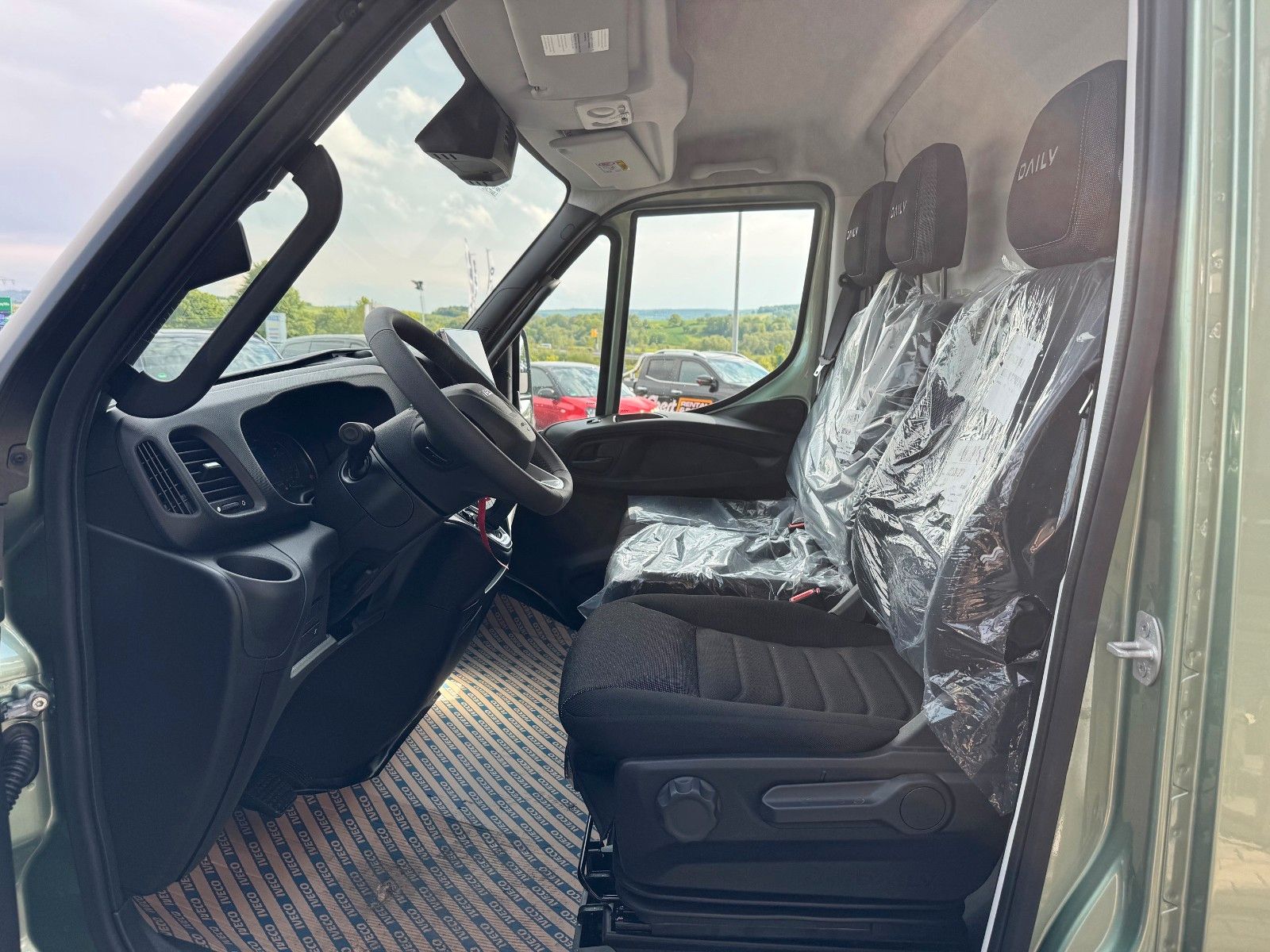 Fahrzeugabbildung Iveco Daily 35S18 HA8 3.0L *R4.100mm*Automatik*AHK*LED