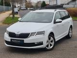 Skoda Octavia Combi Tour *Navi*PDC*SHZ*CarPlay* - Skoda Octavia Tour mit Benzin-Antrieb