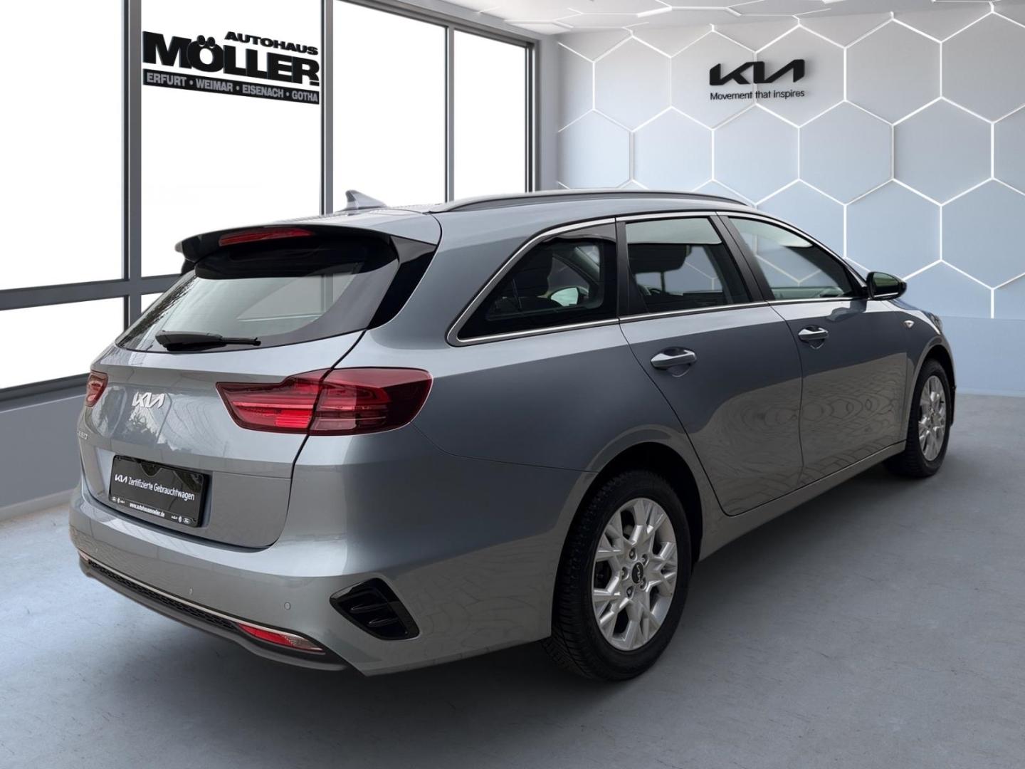 Kia Ceed_sw 1.5T Vision DCT7 Komf+ NAV PDC Klimaauto