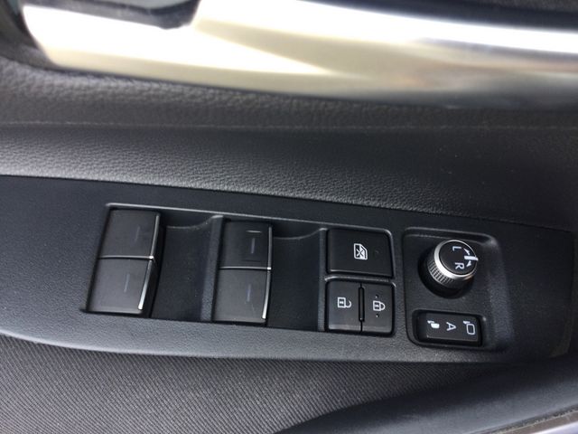 Corolla 1.8 Hybrid Team D PDC SHZ KAMERA ACC LED