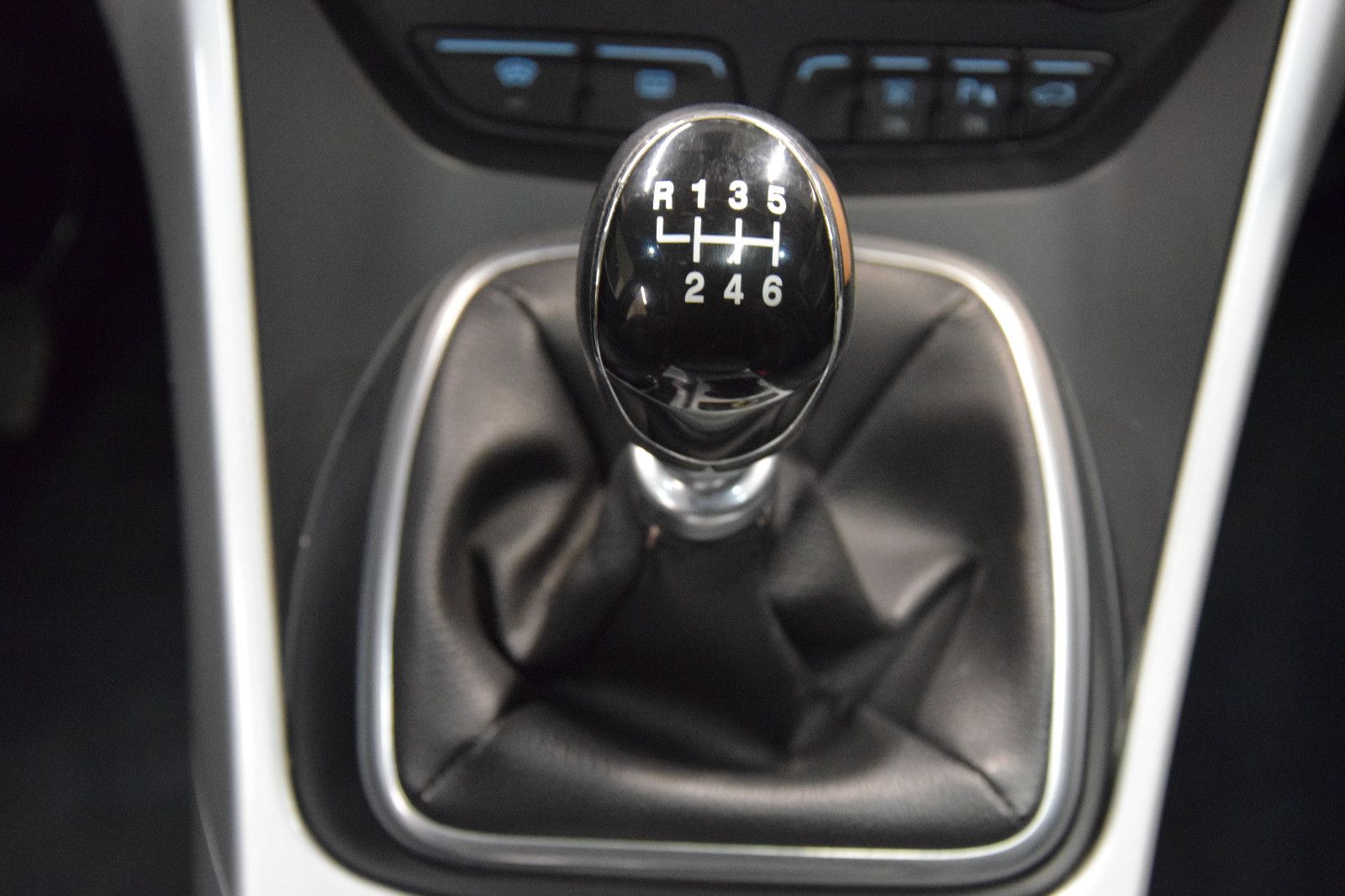 Fahrzeugabbildung Ford Grand C-MAX Titanium 7 Sitze Navi Leder Luxus