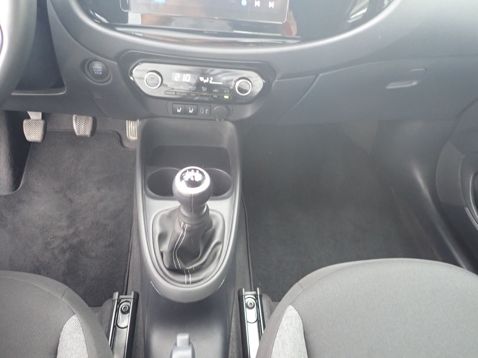Fahrzeugabbildung Toyota Aygo X Play 1.0 5tg.