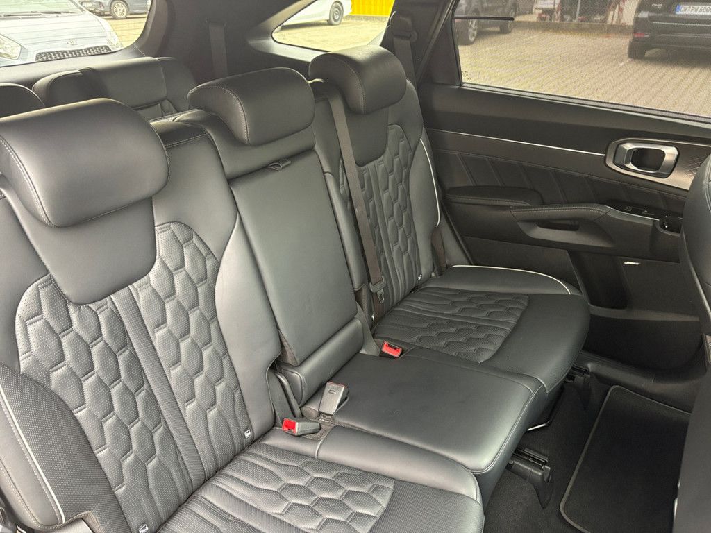 Fahrzeugabbildung Kia Sorento 1.6 T-GDI Plug-In Hybrid Platinum AWD 7S