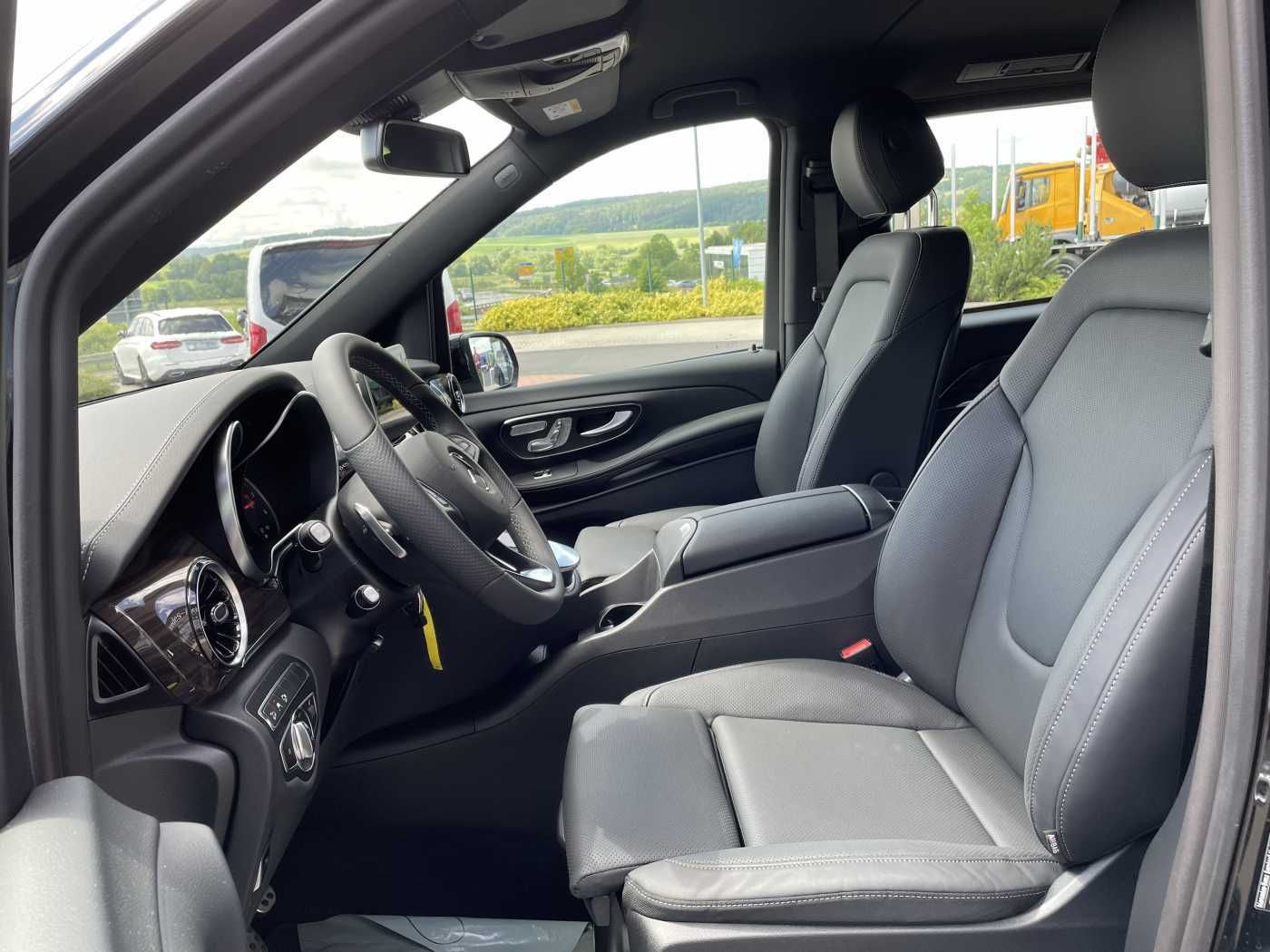 Fahrzeugabbildung Mercedes-Benz V 300 d AVA 4MATIC AMG Kühlschrank AIRMATIC