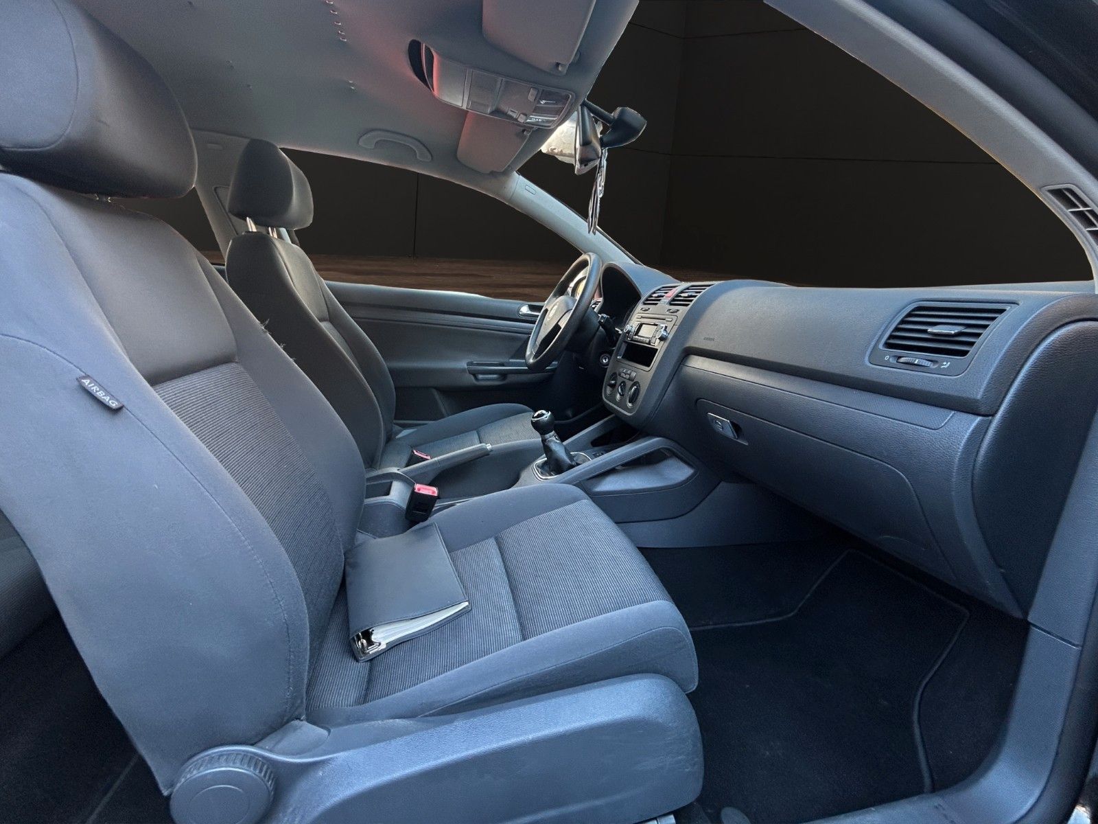 Fahrzeugabbildung Volkswagen Golf V Lim. Edition Klima/TÜV NEU/