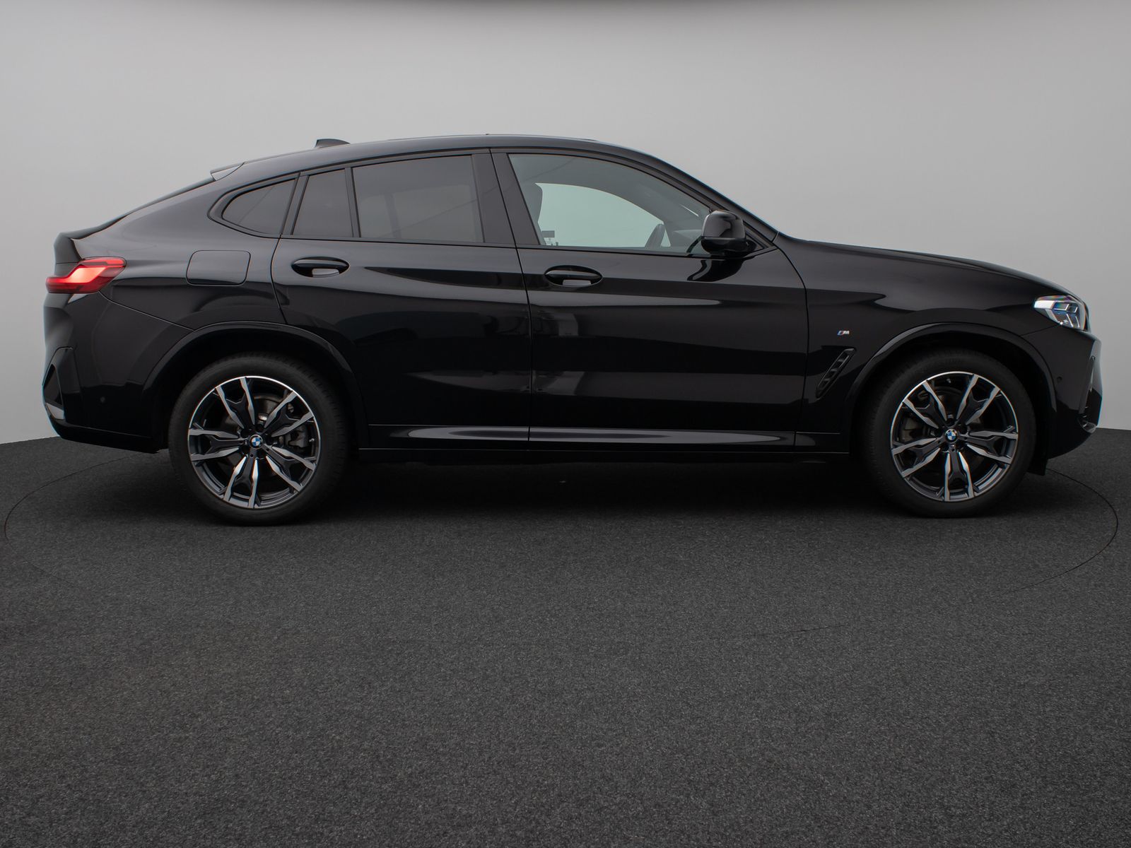 Fahrzeugabbildung BMW X4 xD20i M Sport Panorama Kamera Laser HUD HiFi