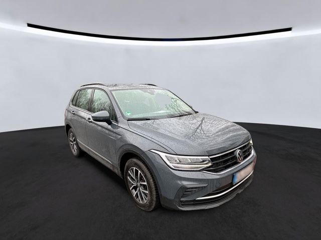Volkswagen Tiguan Life TDI DSG AHK NAVI KAMERA LED ACC GJ