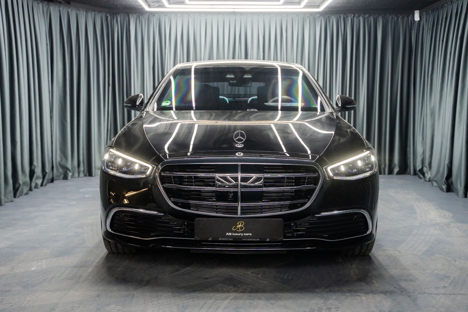 Fahrzeugabbildung Mercedes-Benz S 680 4M GUARD Armored VR10 FULL STOCK 2025