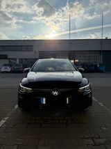 Volkswagen VW Golf 8 2.0 TDI 110kW  - Volkswagen Golf mit Diesel-Antrieb: Limousine, 1.8