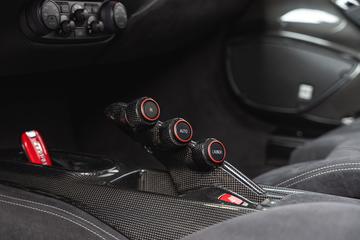 2019 Ferrari 488 PISTA — миниатюра 31