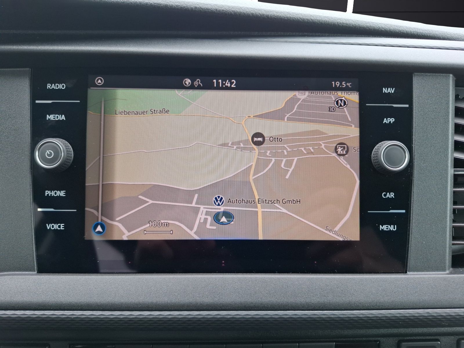 Fahrzeugabbildung Volkswagen T6 Kombi T6.1 TDI 8 Sitze LR LED Navi Klima