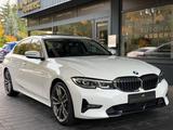 BMW 330 i Lim. SPORT LINE/DIGITAL/TOTW/ACC/PANO - BMW 330 in Bielefeld